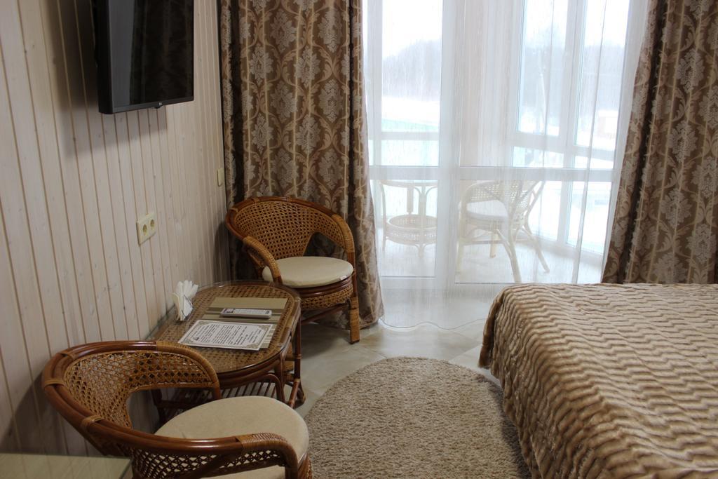 Kentavr Hotel Новополоцьк Екстер'єр фото